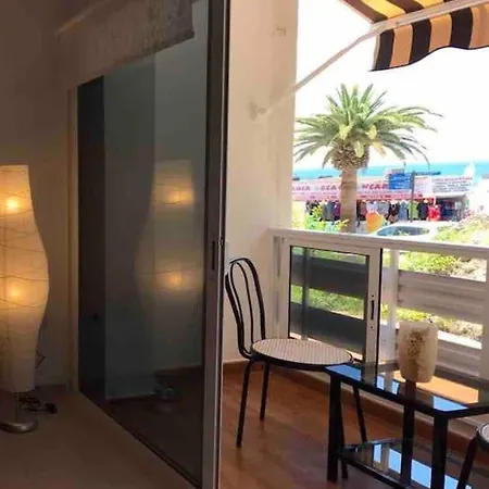 Cozy In Front Of The Apartmán Puerto de Santiago (Tenerife)